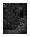Stephanie im Herbstwald